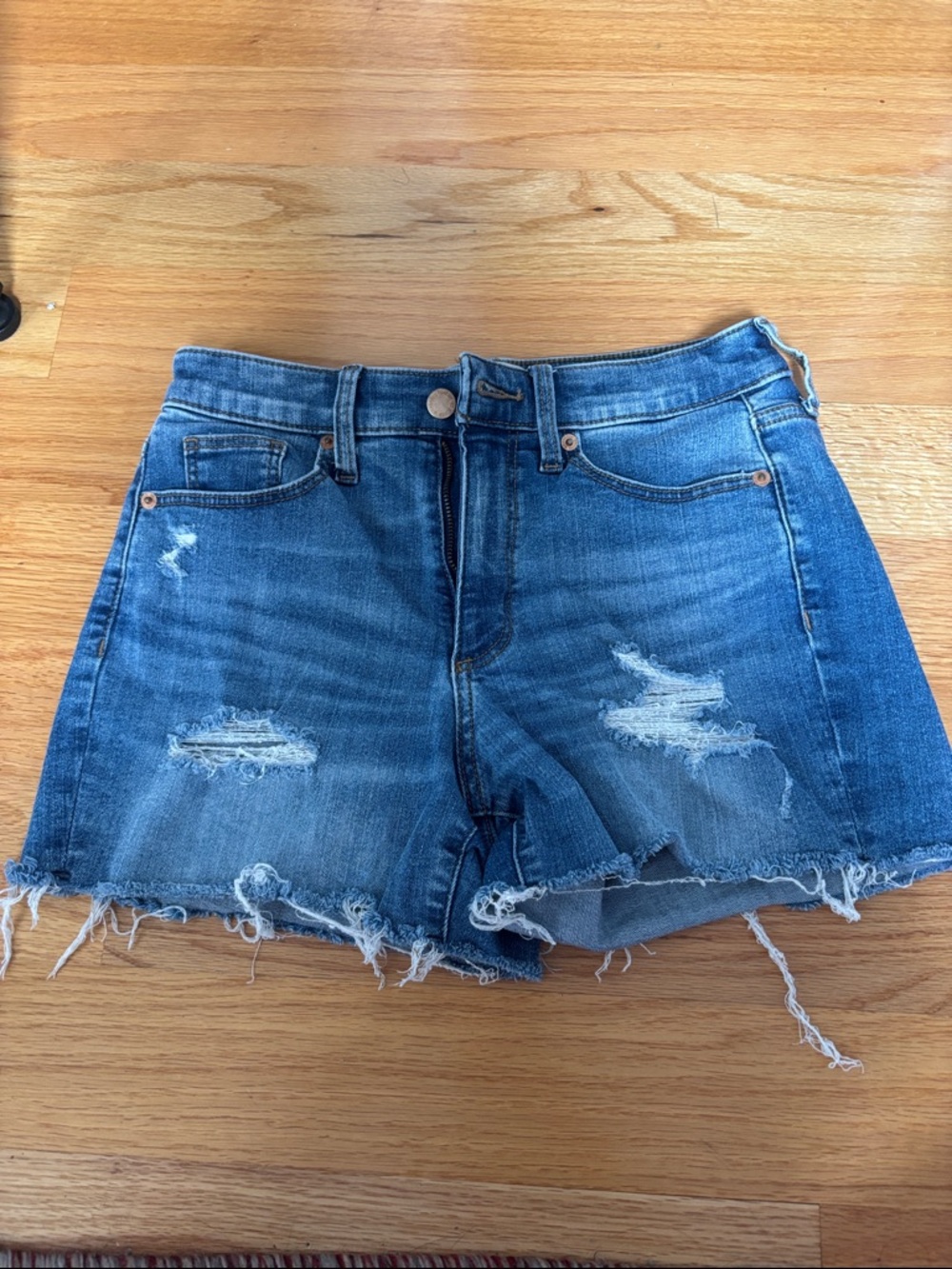 Women's Distressed Denim Shorts universal thread- Blue